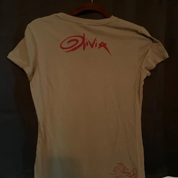 Olivia - Bettie Page Tee - Picture 5 of 8